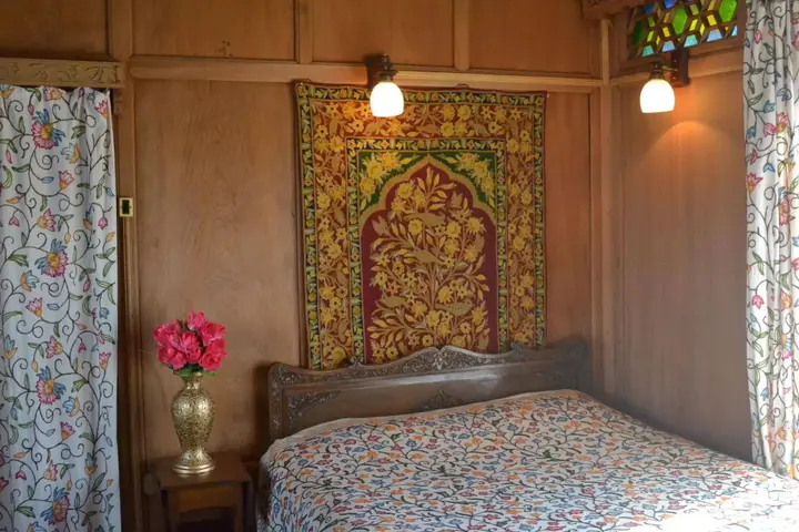 Шринагар: Peacock Houseboats