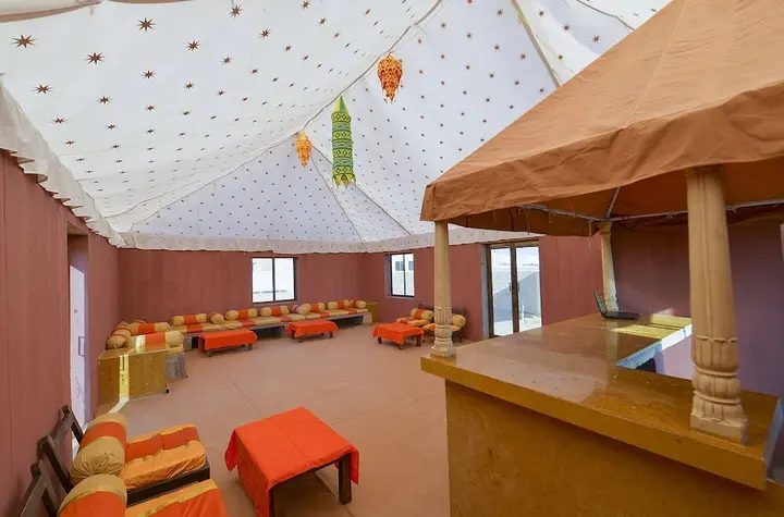 Каной: Camp e Khas