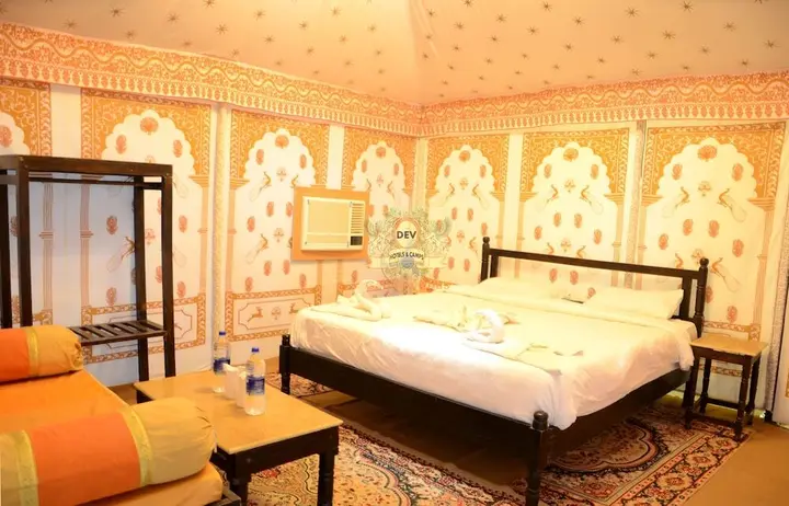 Каной: Camp e Khas