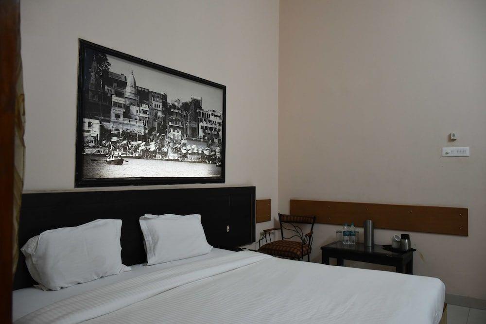 Варанаси: Hotel City Grand