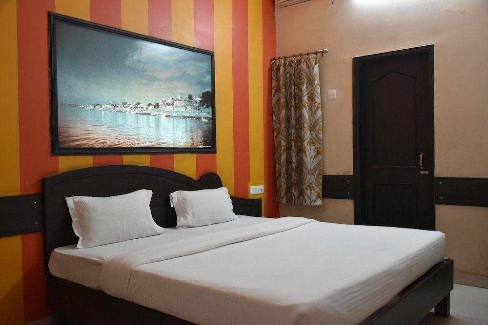 Варанаси: Hotel City Grand
