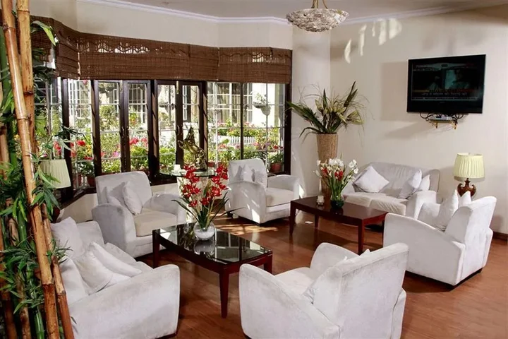 Шимла: East Bourne Resort