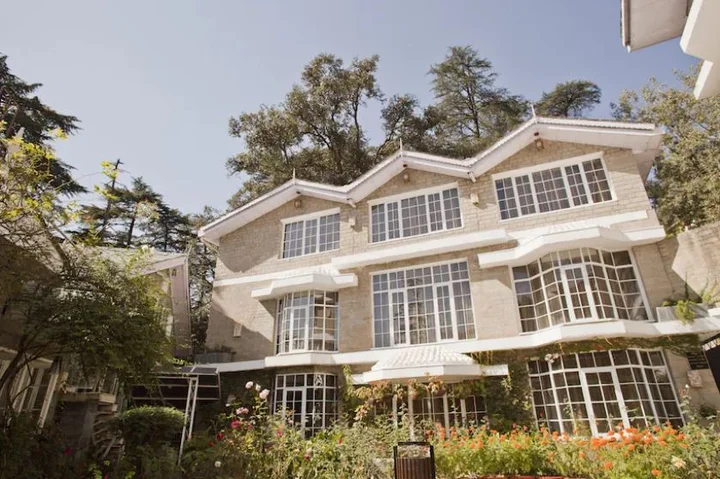 Шимла: East Bourne Resort