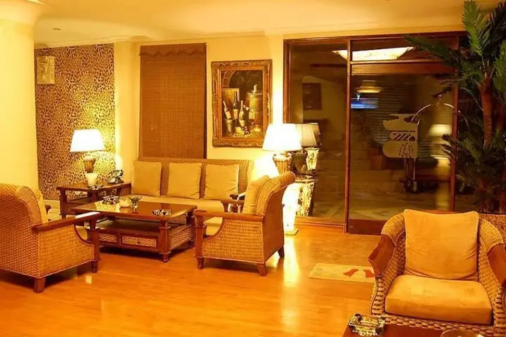 Шимла: East Bourne Resort