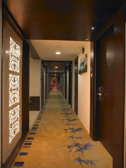 Бангалор: BluPetal - A Business Hotel