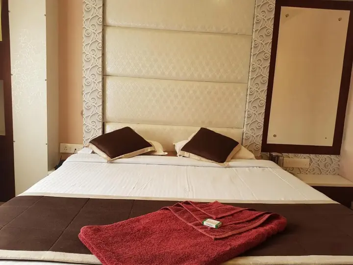 Ути: Hotel Maneck