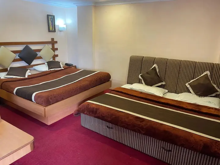 Ути: Hotel Maneck