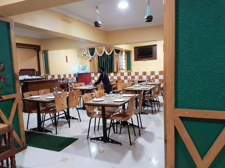 Ути: Hotel Maneck