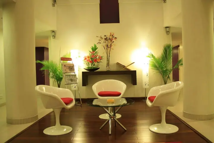 Бангалор: 37th Crescent Hotel