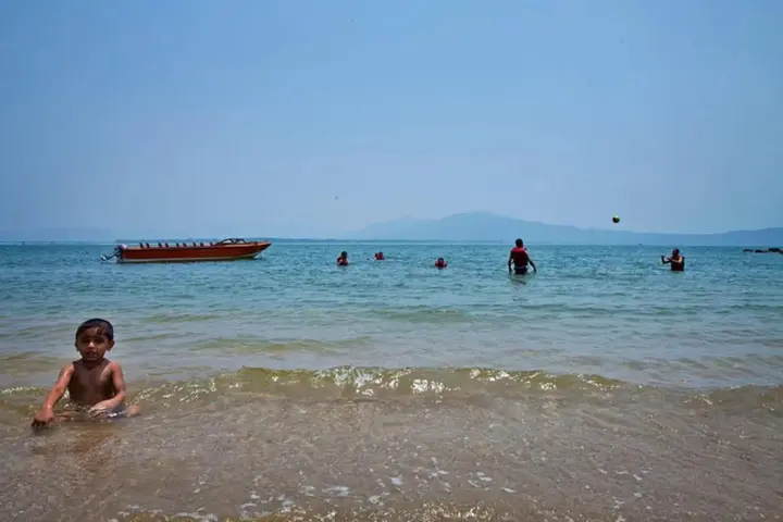 Карвар: Sterling Karwar