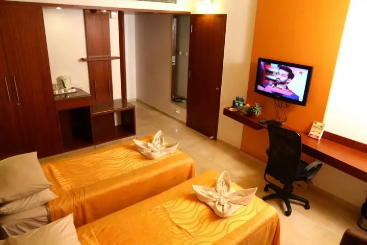 Мангалур: Srinivas Saffron Hotel