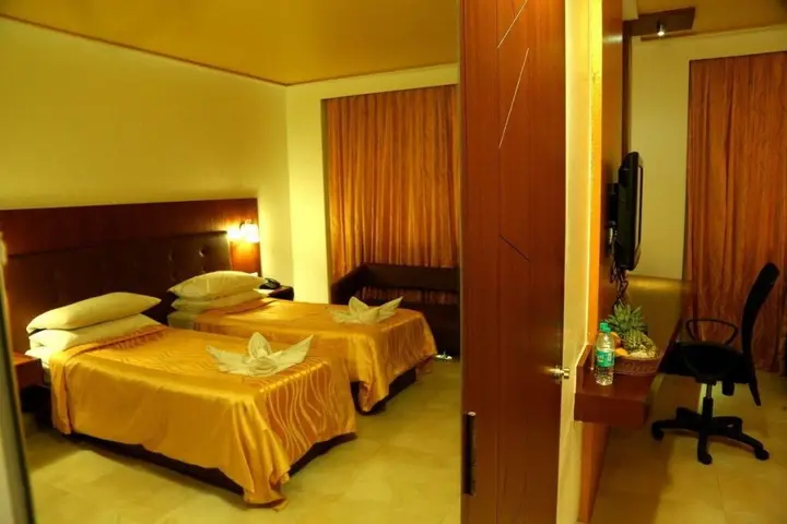 Мангалур: Srinivas Saffron Hotel