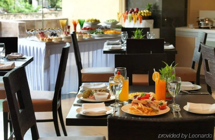 Пимпри-Чинчвад: Spree Shivai Hotel Pimpri