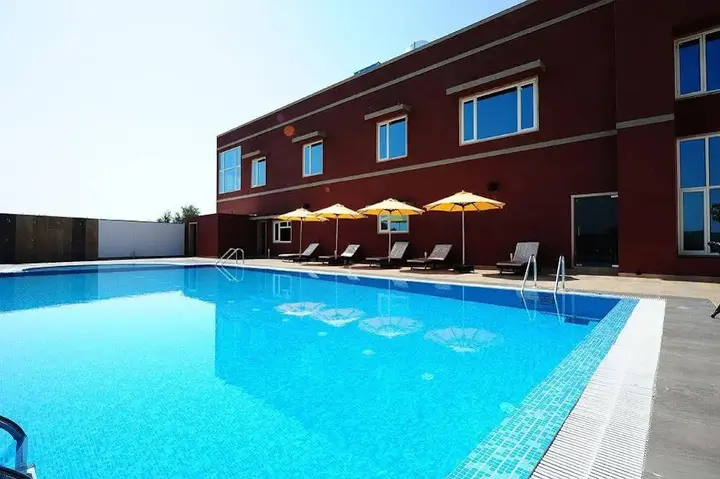 Луни: Desertscape Resort