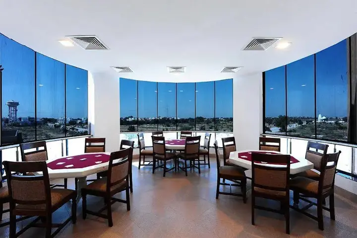 Луни: Desertscape Resort