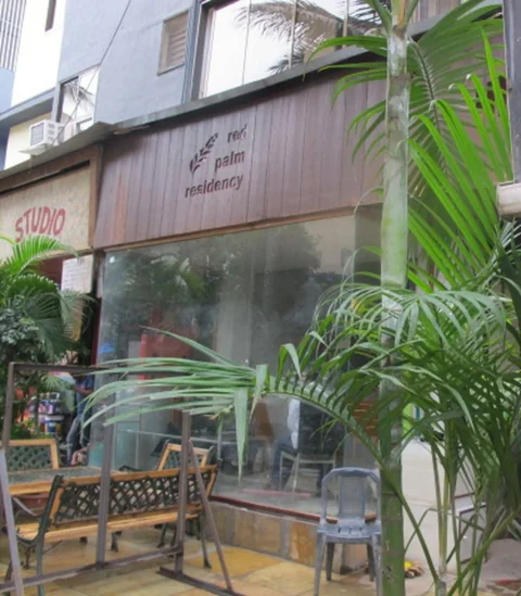 Мумбаи: Red Palms Residency