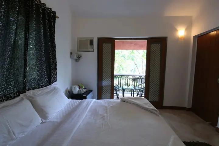 Морджим: Montego Bay Beach Village
