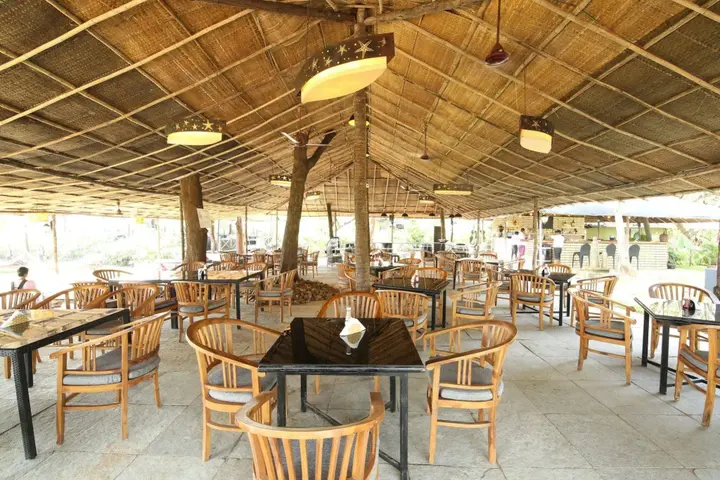 Морджим: Montego Bay Beach Village