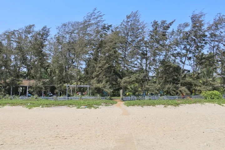 Морджим: Montego Bay Beach Village