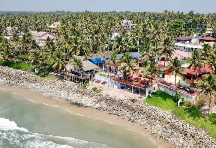 Варкала: Black Beach Resort