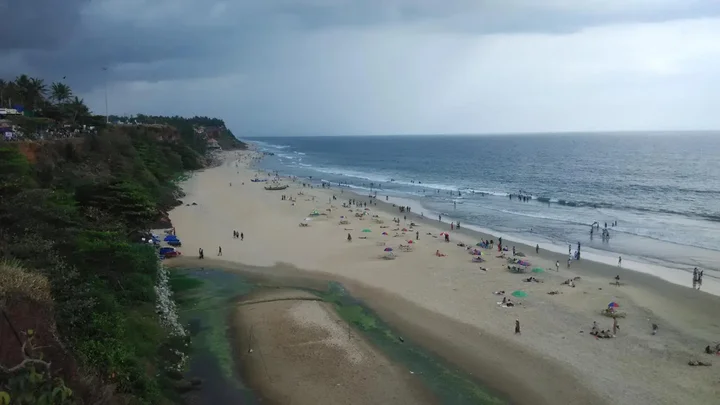 Варкала: Black Beach Resort