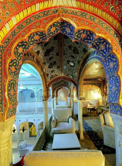 Хому: Chomu Palace Hotel