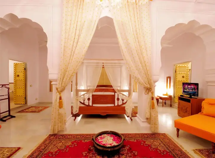 Хому: Chomu Palace Hotel