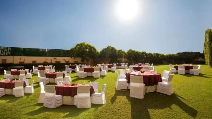 Джайпур: Hotel Royal Orchid Jaipur