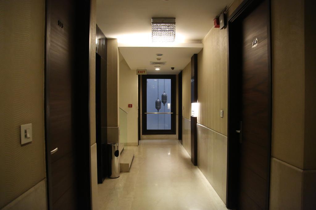 Нью-Дели: The Nanee Suites