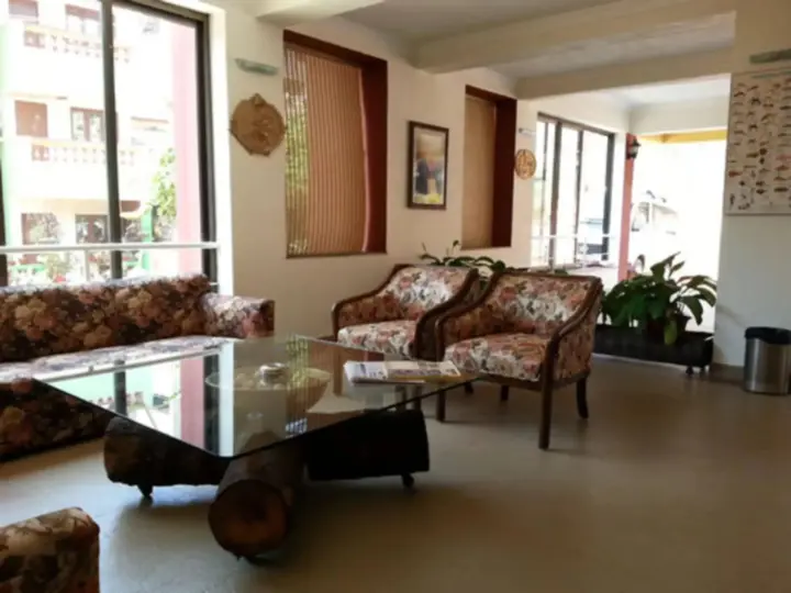 Панаджи: Casa Amarilla