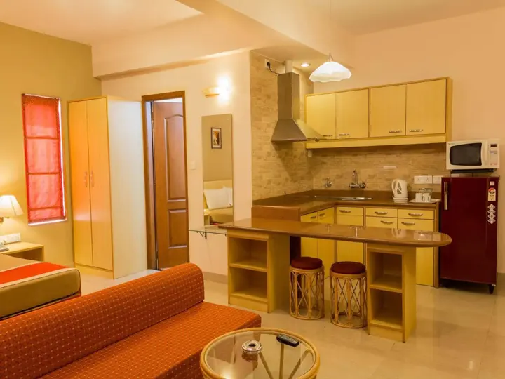 Панаджи: Casa Amarilla