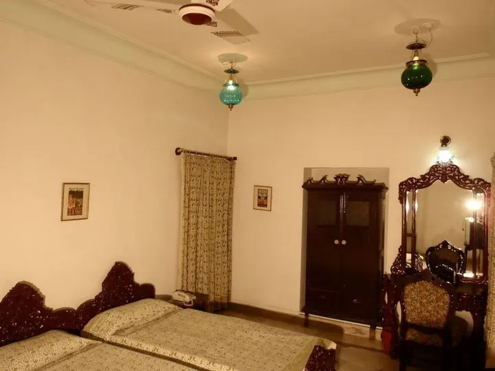 Кота: Palkiya Haveli - A Heritage Home