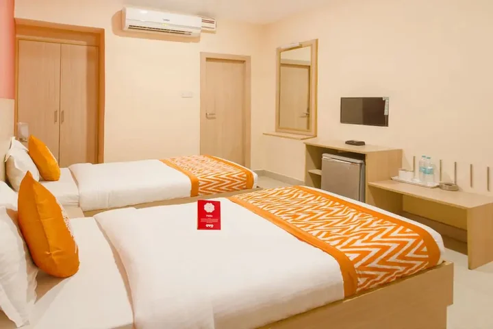 Шамшабад: First Transit Hotel