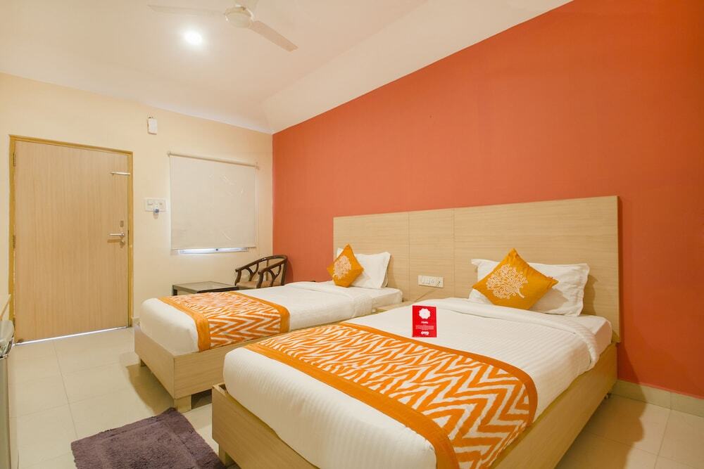 Шамшабад: First Transit Hotel