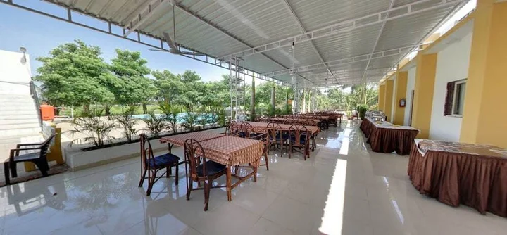 Сазан: Gir Jungle Lodge