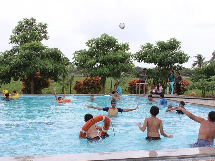 Сазан: Gir Jungle Lodge