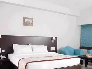 Бангалор: The Curzon Court