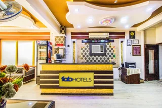 Агра: FabHotel Alpine