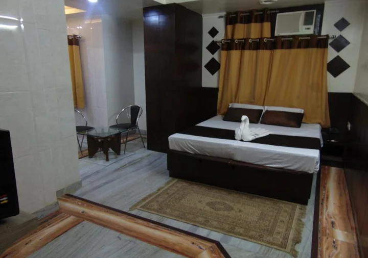 Агра: FabHotel Alpine