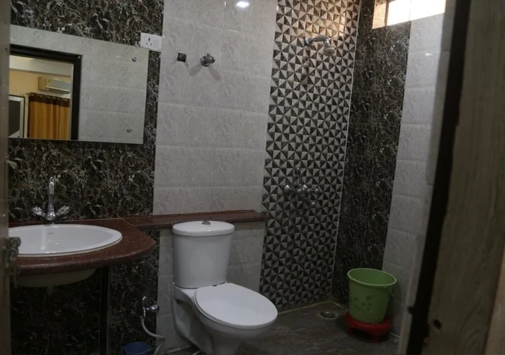 Агра: FabHotel Alpine