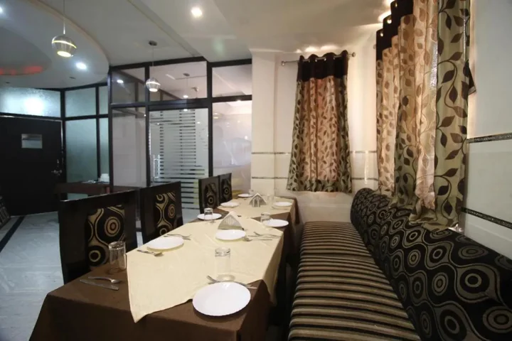 Агра: FabHotel Alpine
