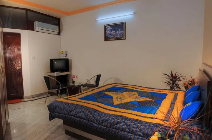 Агра: FabHotel Alpine
