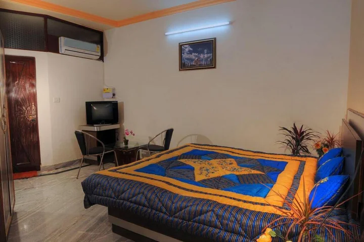 Агра: FabHotel Alpine