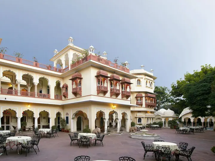 Джайпур: Alsisar Haveli - A Heritage Hotel