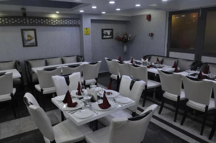 Колката: Hotel Sudesh Tower