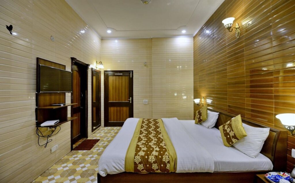 Амритсар: Hotel Holy City