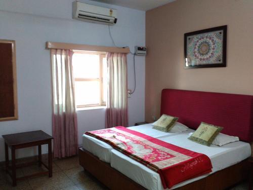 Варанаси: Hotel Ajaya By Sr Hotels