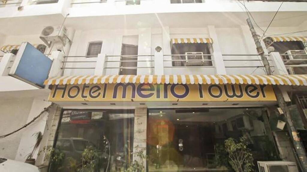 Нью-Дели: Hotel Metro Tower
