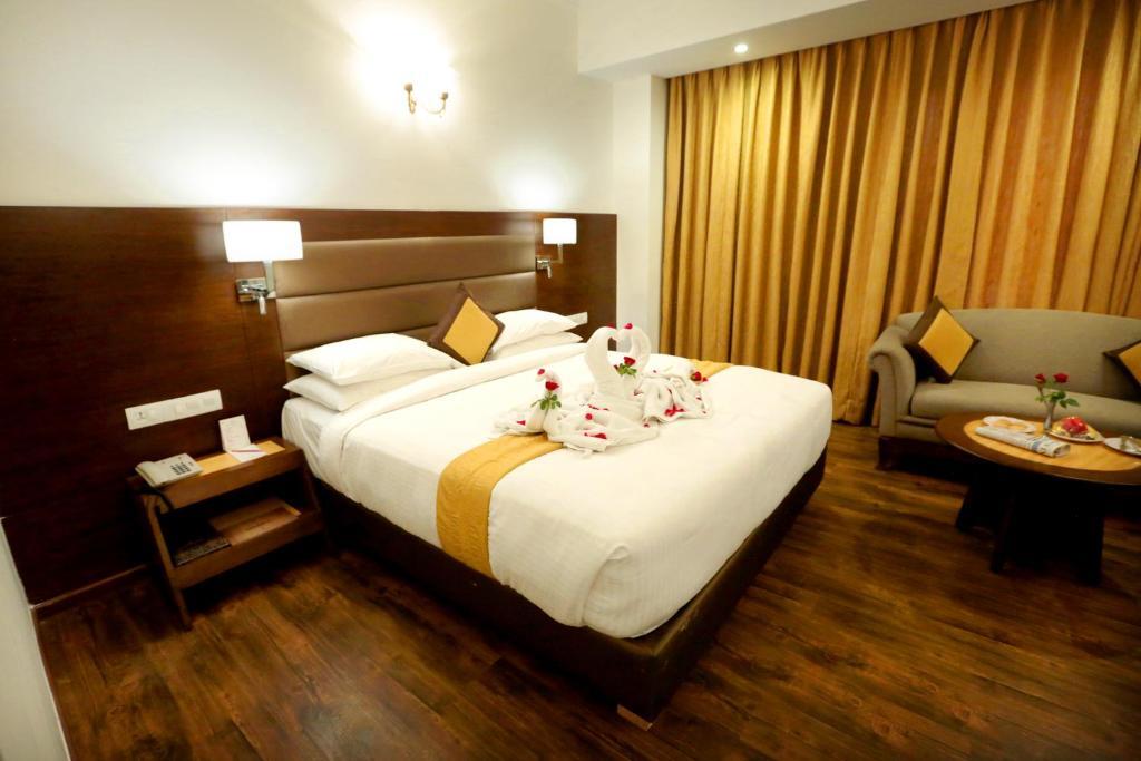 Варанаси: Hotel Meraden Grand