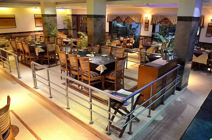 Варанаси: Hotel Meraden Grand